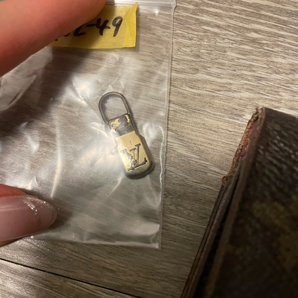 Auth Louis Vuitton wallet - Picture 5 of 10